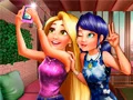 Gra Selfie na Instagramie w Paryżu w Internecie